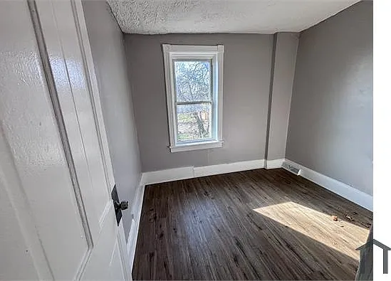 417 Walnut Ave — Photo 10
