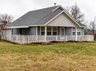 8331 N Ty Lewis Ln, Springfield, MO 65803