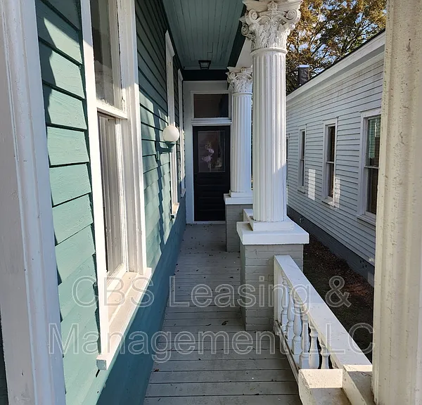 2908 10th Ave — Photo 3