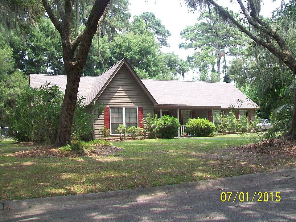2nd image of 24 Ole Oak Rd