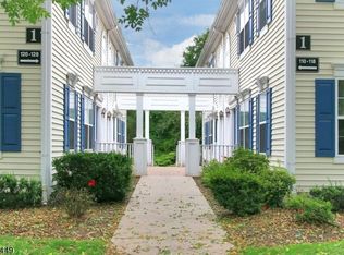 118 Arbor Way, Branchburg, NJ 08876