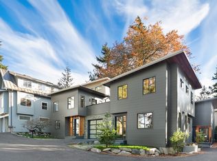 3949 W Barrett Ln #B, Seattle, WA 98199