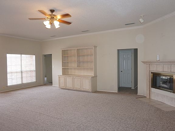 3rd image of 3707 Oakridge Ct