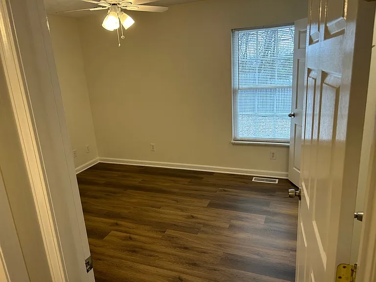 907 Mynders Ave — Photo 14