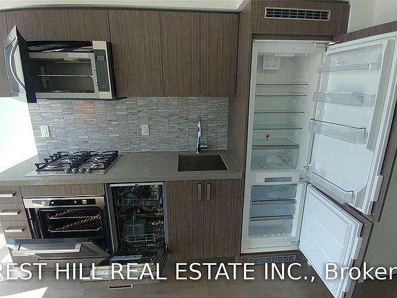 2nd image of 501 Saint Clair Ave W #809