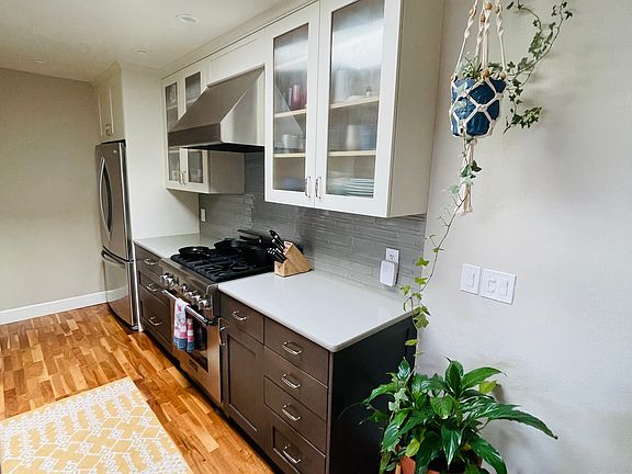 2nd image of 354 Larkspur Plaza Dr #354