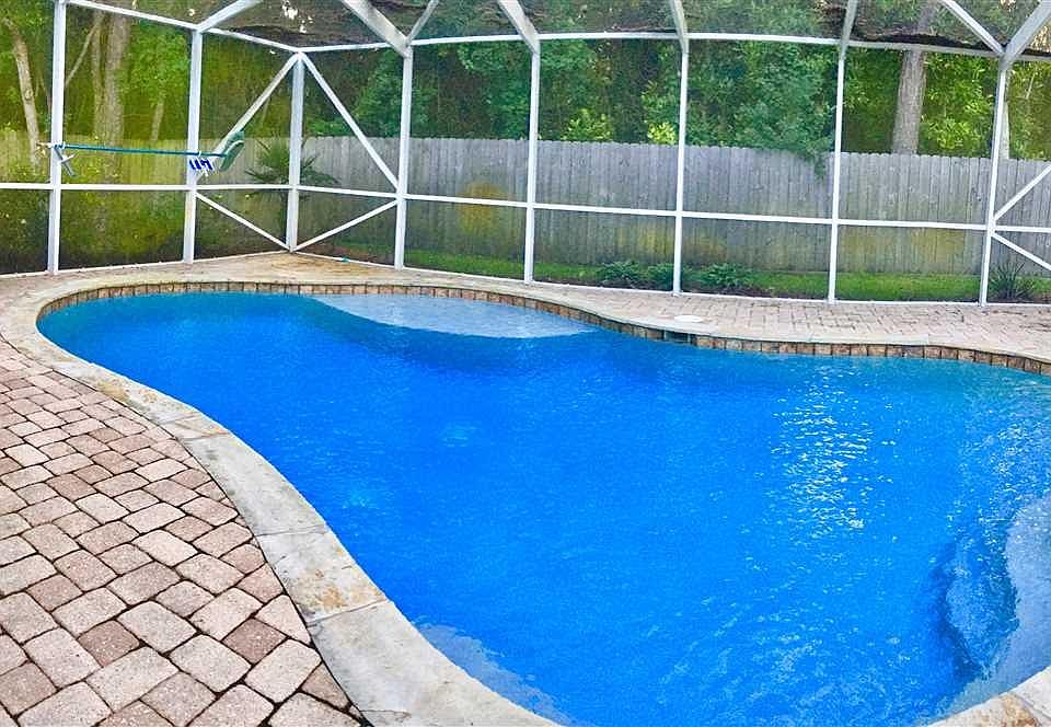 1st image of 1058 Woodlore Cir