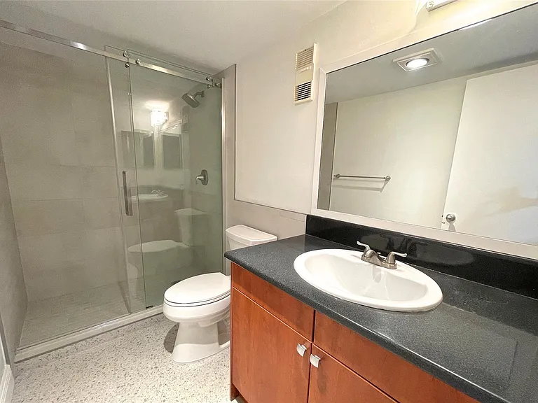 9411 Evergreen Pl #302 — Photo 12