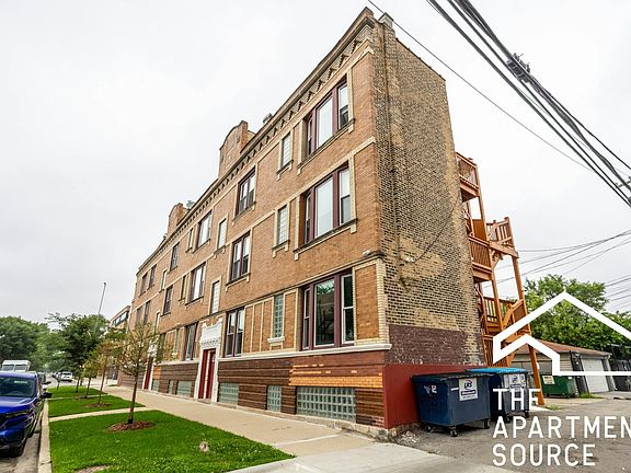5th image of 1349 N Washtenaw Ave #1F