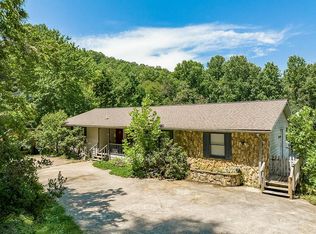 561 Dan Mar Rd, Franklin, NC 28734