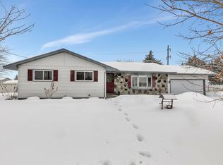 701 Oak Ave N, Maple Lake, MN 55358