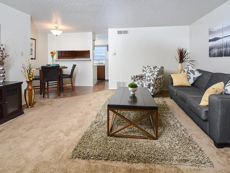 Country Crest Townhomes — Photo 13