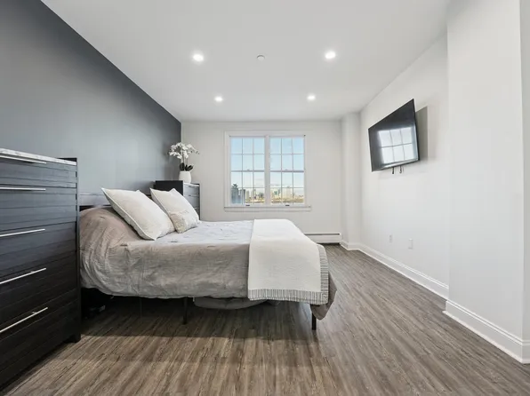 206 Shearwater Ct West image 11 of 26