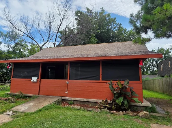 817 W Moses St, Cushing, OK 74023