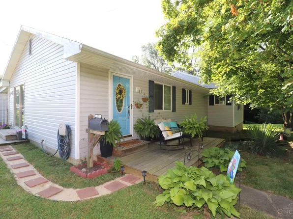 416 N Broadway St, Blanchester, OH 45107