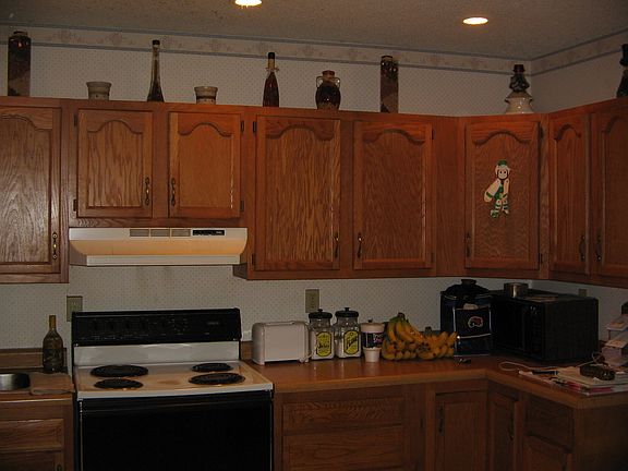 3rd image of 1126 Roselawn Dr