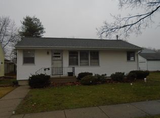 306 12th Ave, Mendota, IL 61342