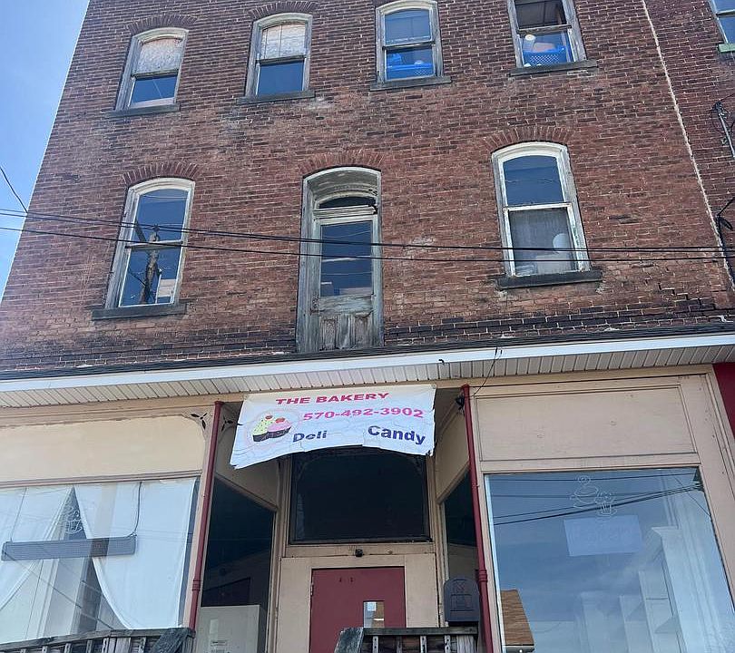 1st image of 600-602 W Pine St