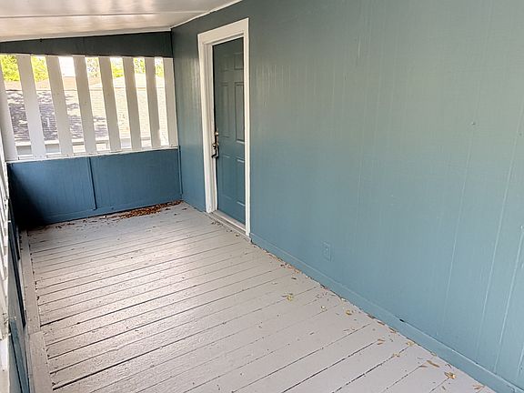 2nd image of 840 30th Ave S #2