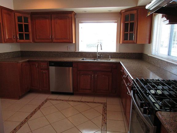 3rd image of 23138 Galva Ave