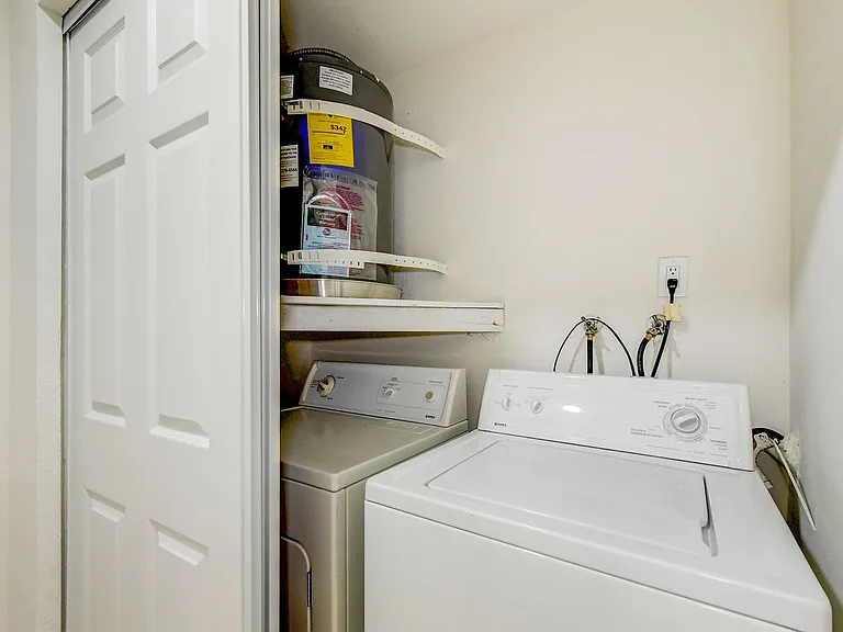 1605 Maple Ln #B — Photo 18