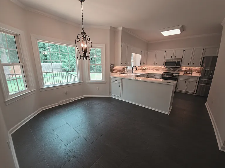 120 Wendover Rd — Photo 9