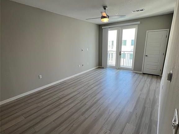 2nd image of 600 W Amelia St #14D