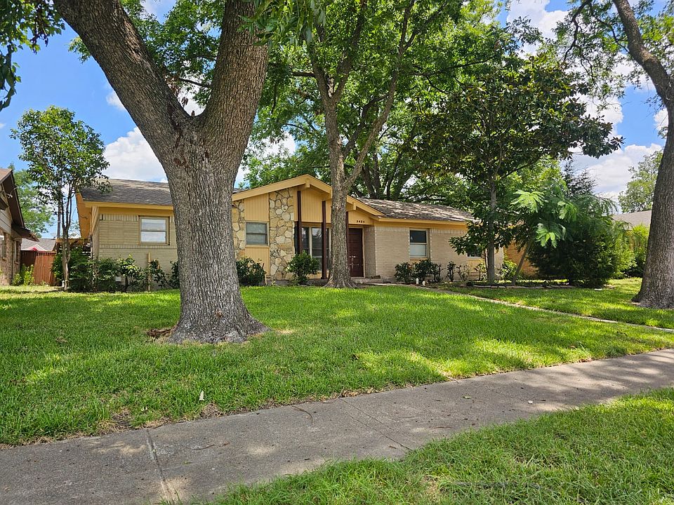 1st image of 3425 Eastbrook Dr