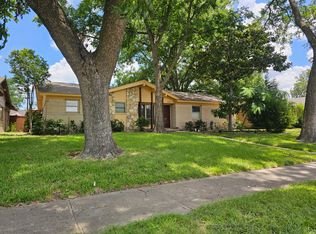 3425 Eastbrook Dr, Mesquite, TX 75150