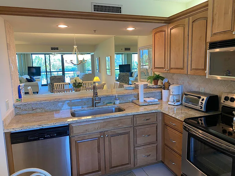 401 S Seas Dr #203 — Photo 4