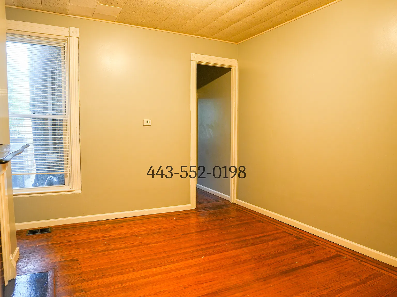 3 bed, 1.5 bath, 1220 sqft, $1,700 — Photo 4