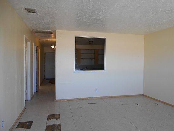5th image of 1401 W Lea St