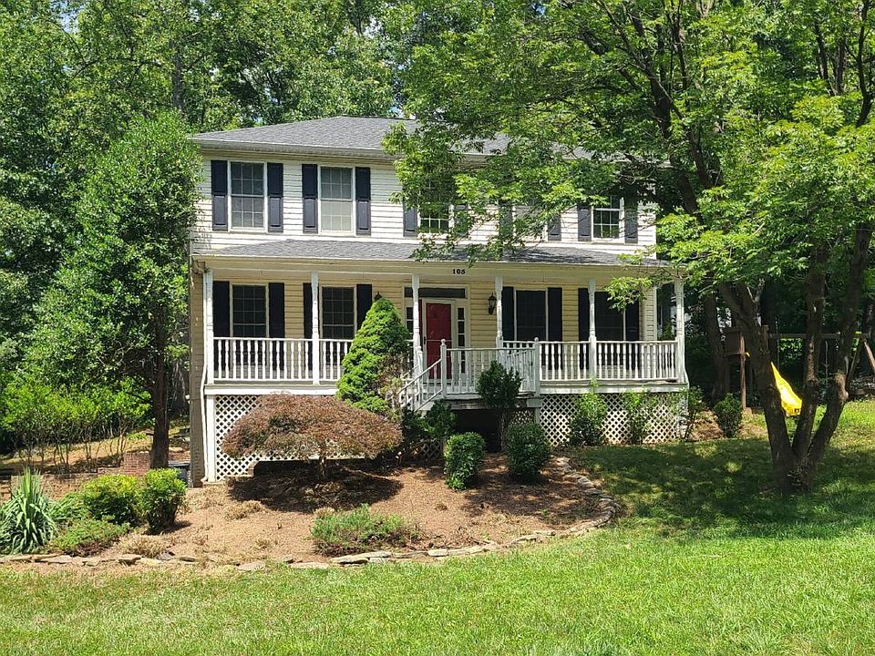 1st image of 105 Oakwood Dr