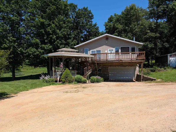 17860 River Rd, Argyle, WI 53504