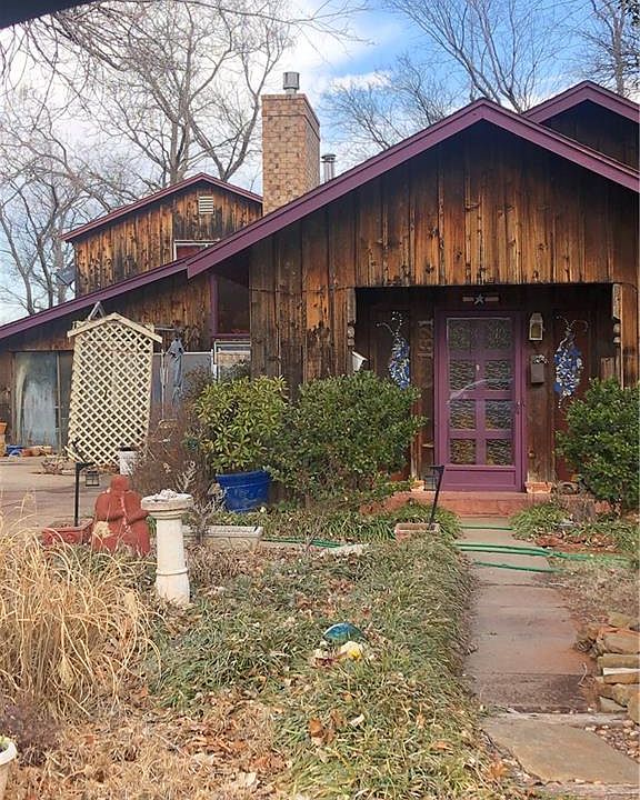 1st image of 1321 W B Ave