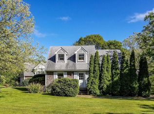 1 Marthas Rd, Edgartown, MA 02539
