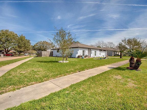 2nd image of 6230 Silver Leaf Dr