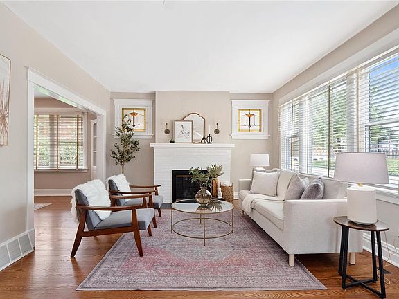 3rd image of 8742 Eulalie Ave