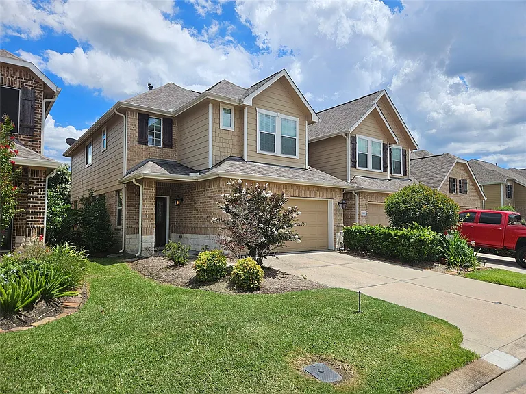 8517 Sunset Loch Dr — Photo 1