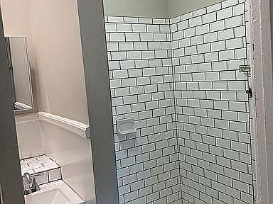 3rd image of 123 Dove St #B