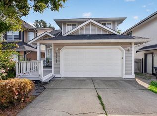 19478 61st Ave, Surrey, BC V3S8Z6