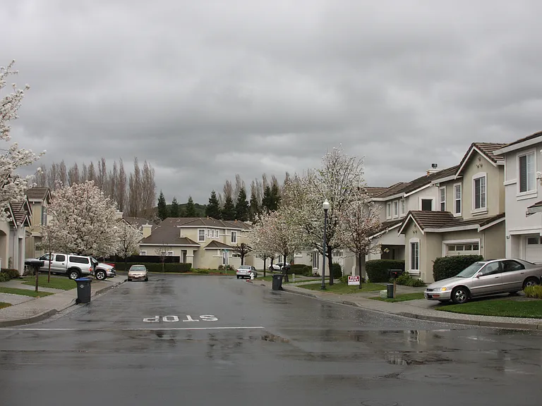 5068 Salon Dr — Photo 2