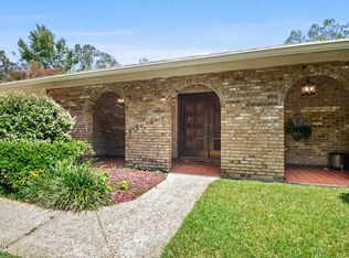 5563 Diamondhead Dr E, Diamondhead, MS 39525