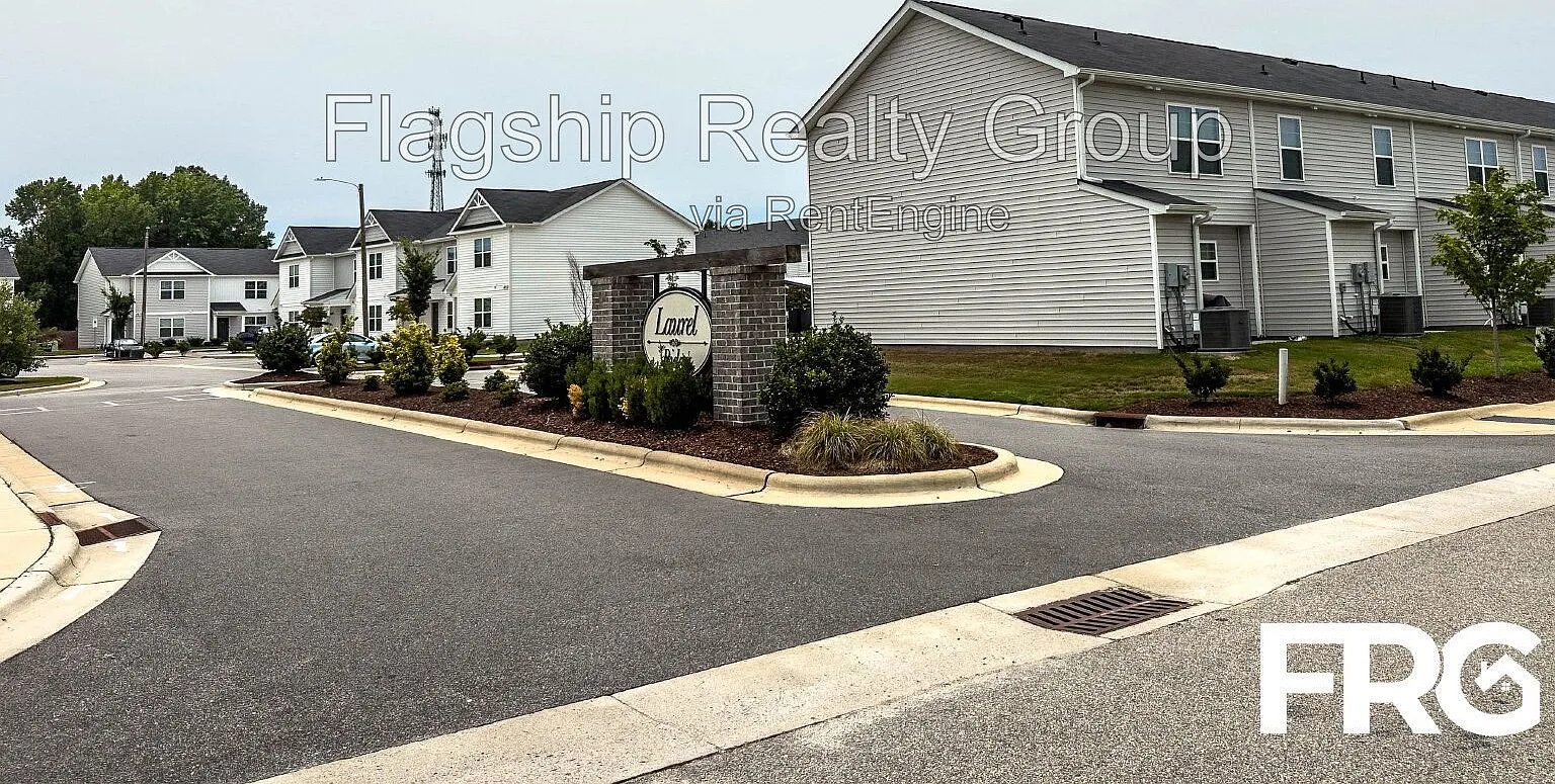 3 bed, 2.5 bath, 1468 sqft, $1,700 — Photo 3