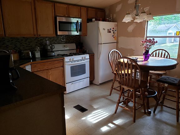 Kitchen is now painted