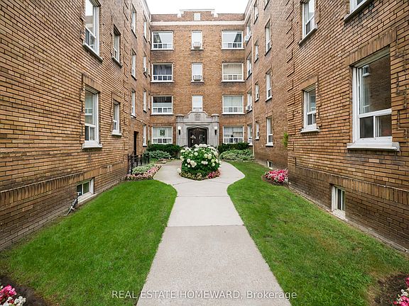 2nd image of 100 Oriole Pkwy #206