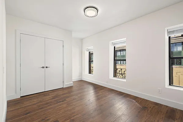 Rented by Compass | media 7