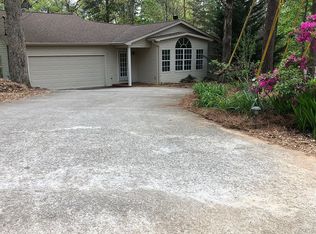 2971 The Lake Rd, Gainesville, GA 30501