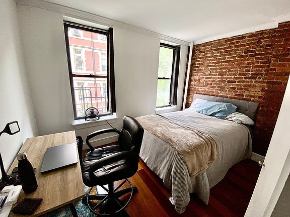 5th image of 118 E 4th St APT 16