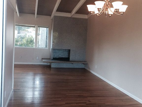 5th image of 12110 SE 60th Pl